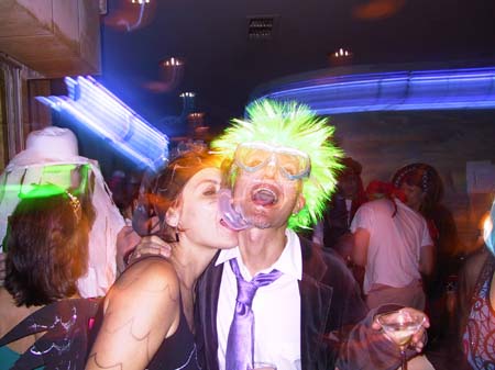 140-4064_IMG